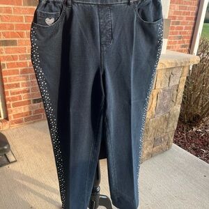 Ladies new medium short Quacker Factory pull on rhinestone jeans QVC